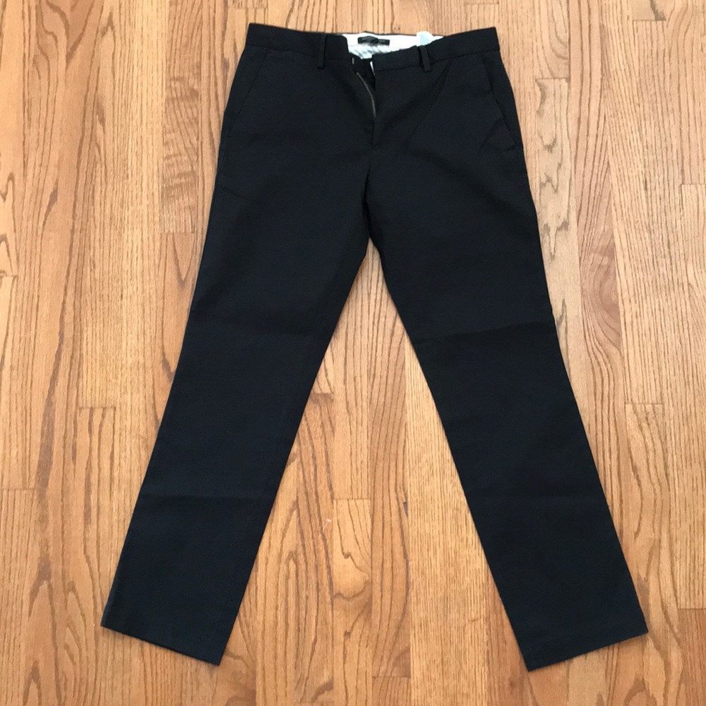 Mid-rise Aiden Rapid Movement Chino